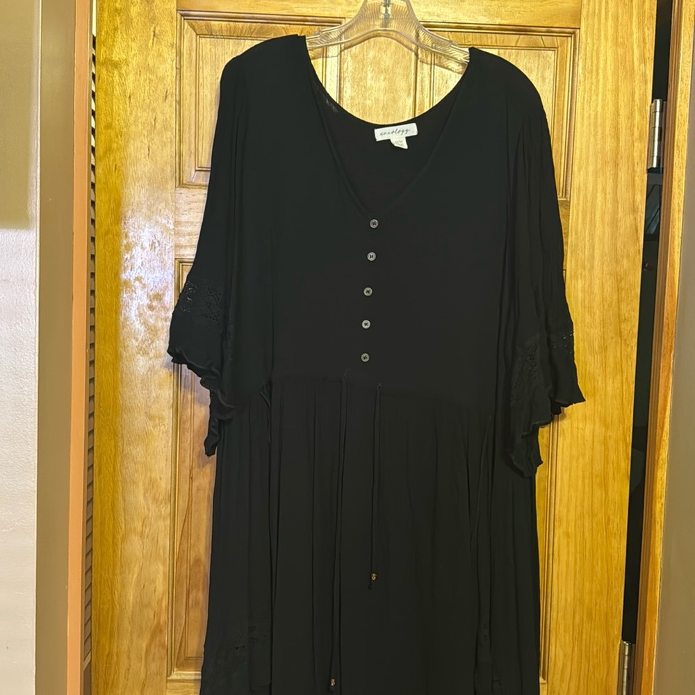 NWOT Avenue Dress